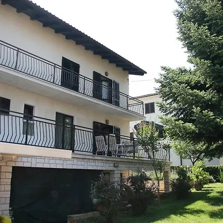 Pineta House Vidos Apartment