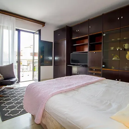 Pineta House Vidos Daire
