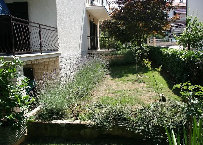 Pineta House Vidos Apartman
